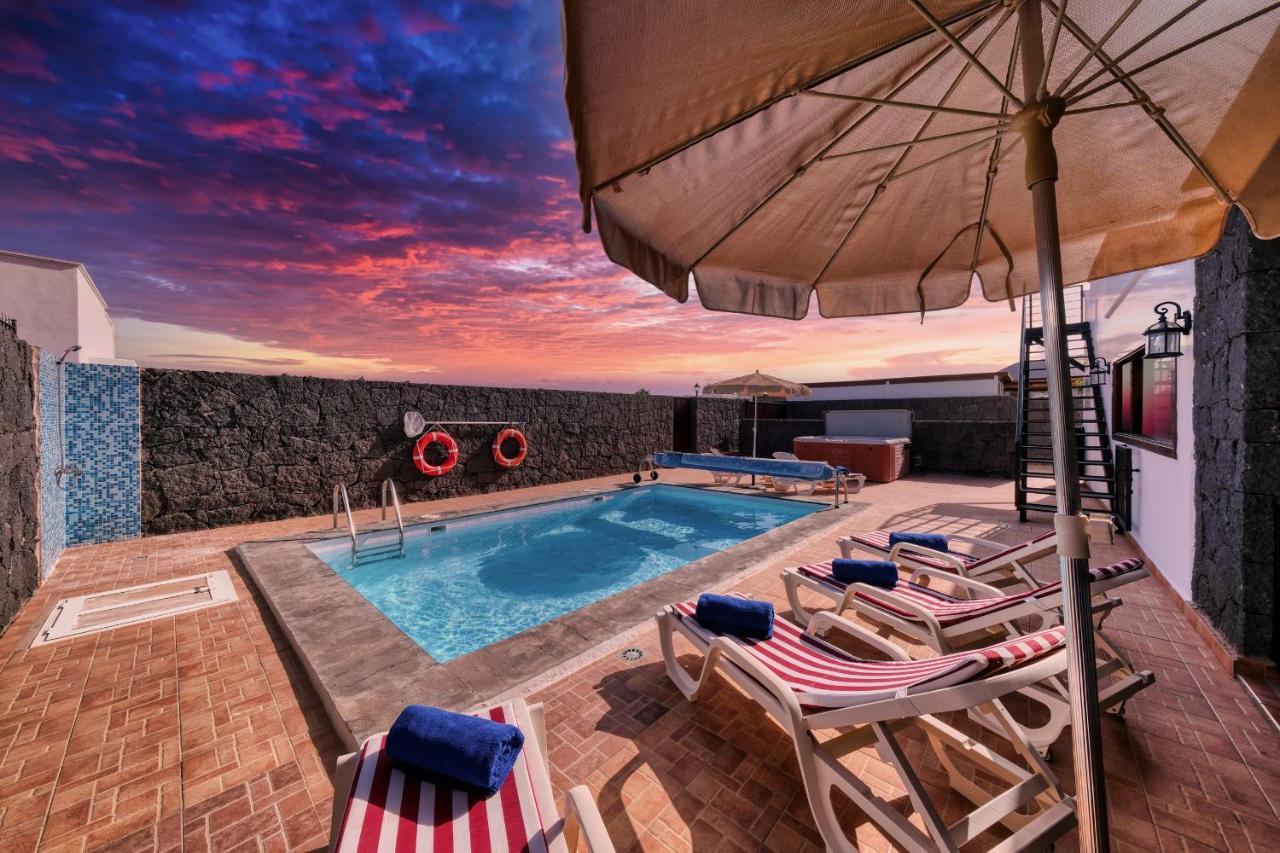 Villa Aurelia-Pool, Jacuzzi And Solarium 普拉亚布兰卡 外观 照片